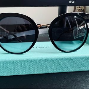 Brand new sunglasses Tiffany & CO.